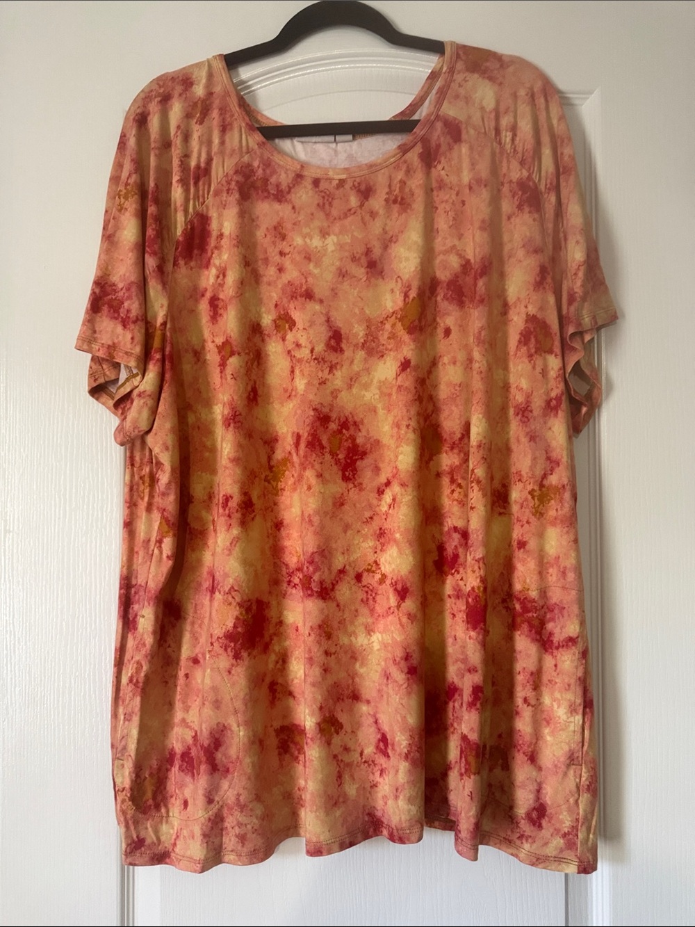 LOGO by Lori Goldstein Red and Yellow Tie-Dye Short Sleeve Tee